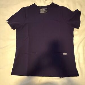 NWT FIGS Cana scrub top